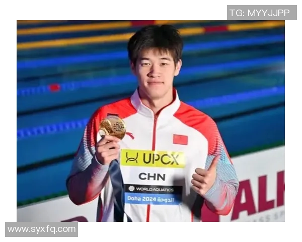 泳池明星闪耀赛场 打破纪录挑战极限展现非凡泳技